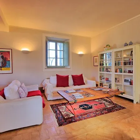 Sleeps 11 Pool Air Con Wifi וילה