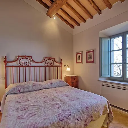 Sleeps 11 Pool Air Con Wifi Fighine